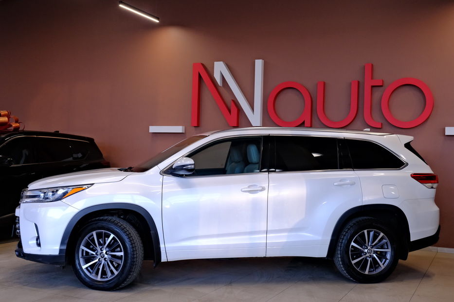 Продам Toyota Highlander 2017 года в Одессе