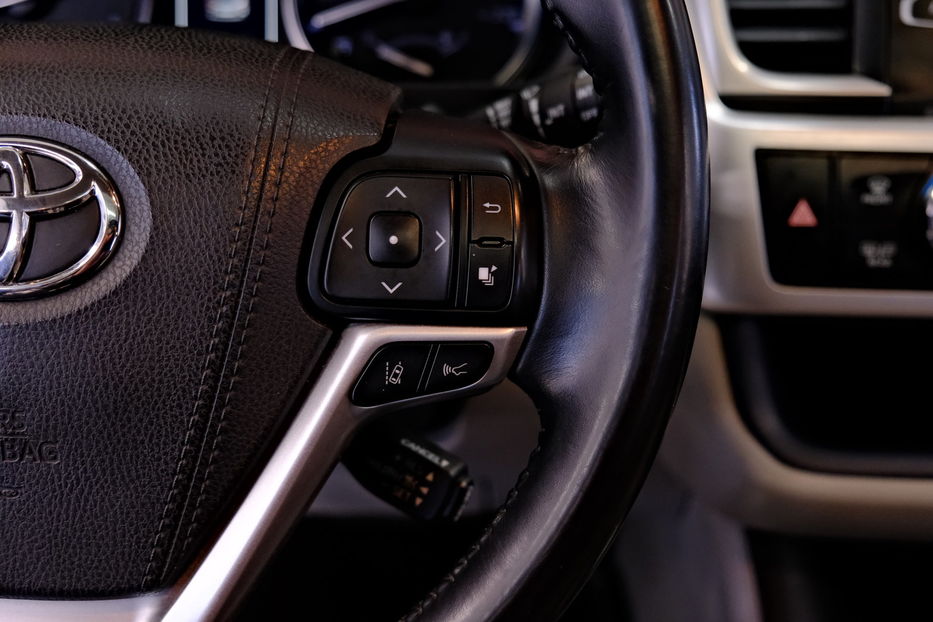 Продам Toyota Highlander 2017 года в Одессе