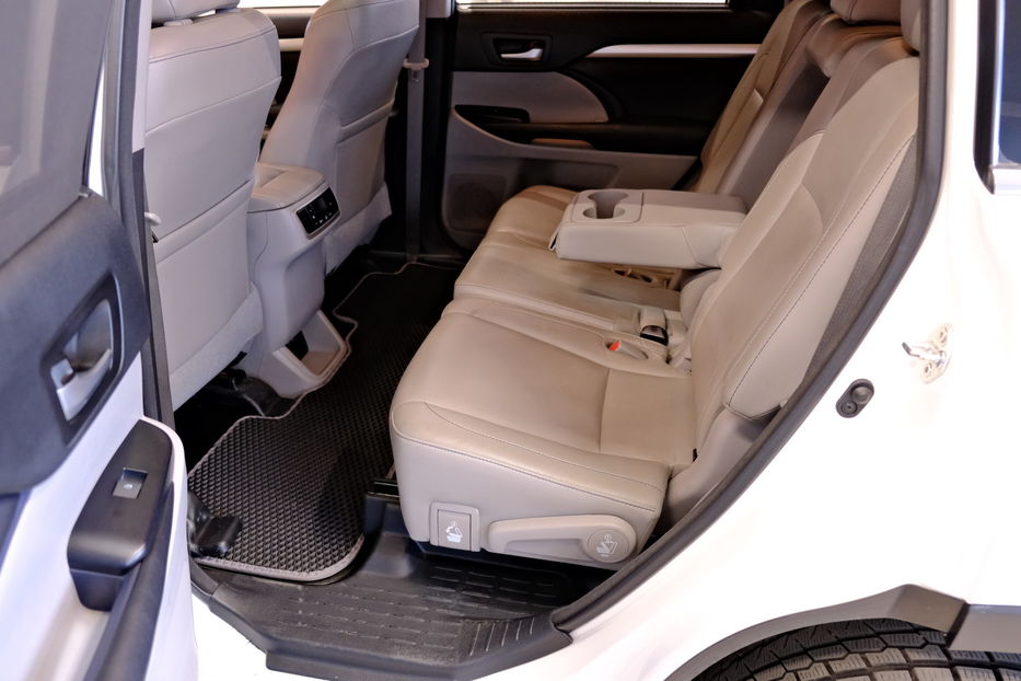 Продам Toyota Highlander 2017 года в Одессе