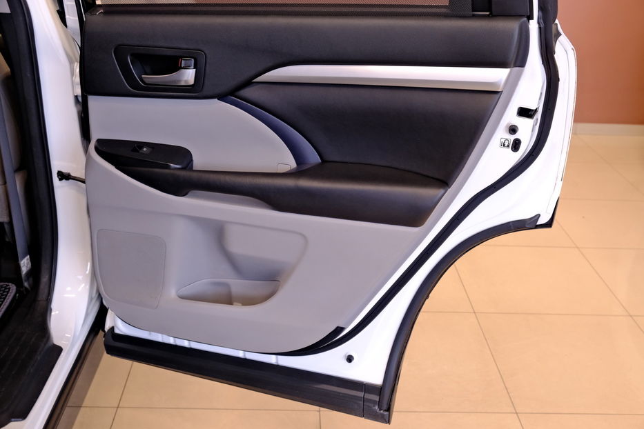 Продам Toyota Highlander 2017 года в Одессе