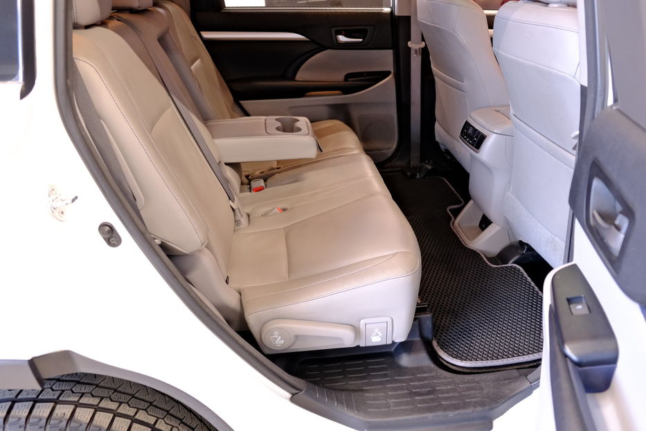 Продам Toyota Highlander 2017 года в Одессе