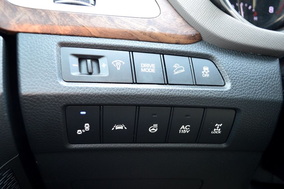 Продам Hyundai Santa FE Ultimate 2017 года в Одессе