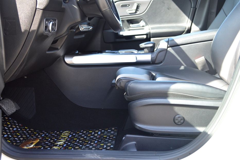 Продам Mercedes-Benz GLA-Class GLB 2020 года в Одессе