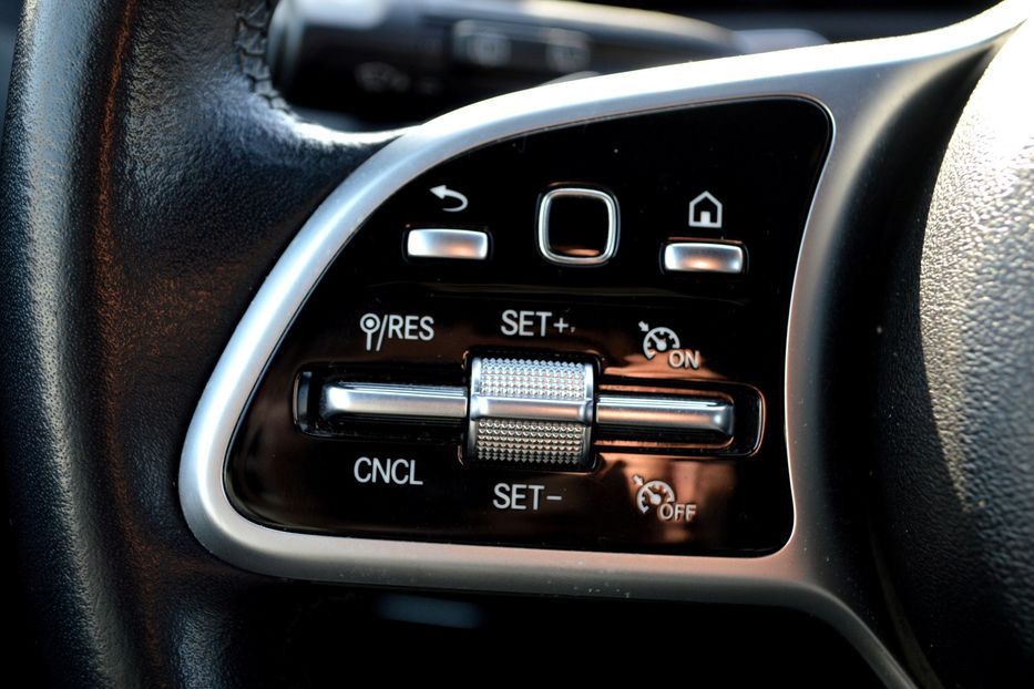 Продам Mercedes-Benz GLA-Class GLB 2020 года в Одессе