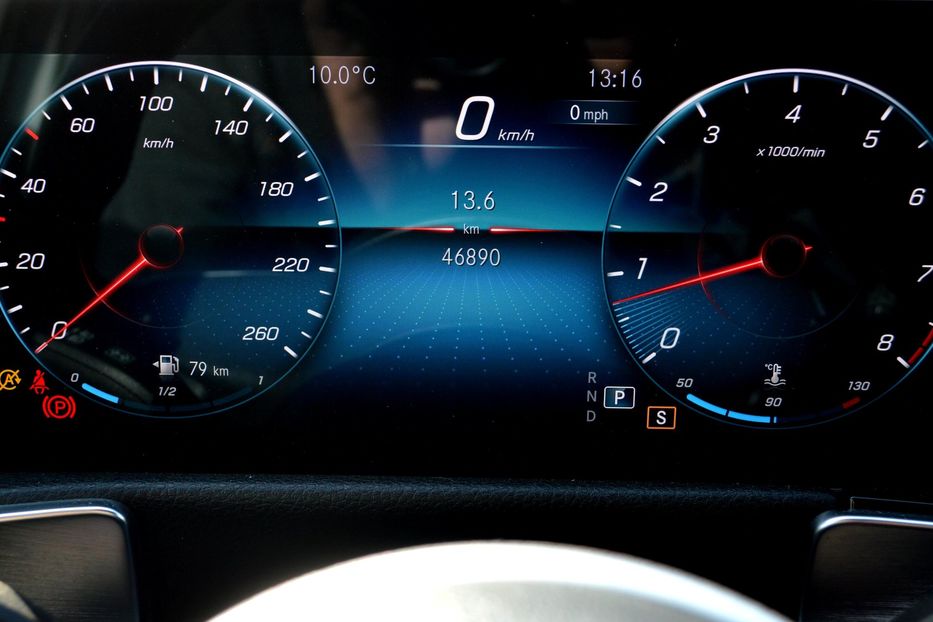 Продам Mercedes-Benz GLA-Class GLB 2020 года в Одессе