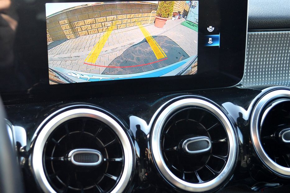 Продам Mercedes-Benz GLA-Class GLB 2020 года в Одессе