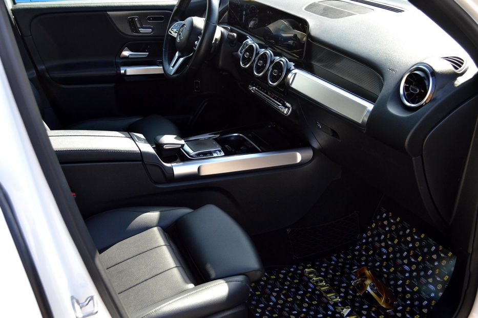 Продам Mercedes-Benz GLA-Class GLB 2020 года в Одессе