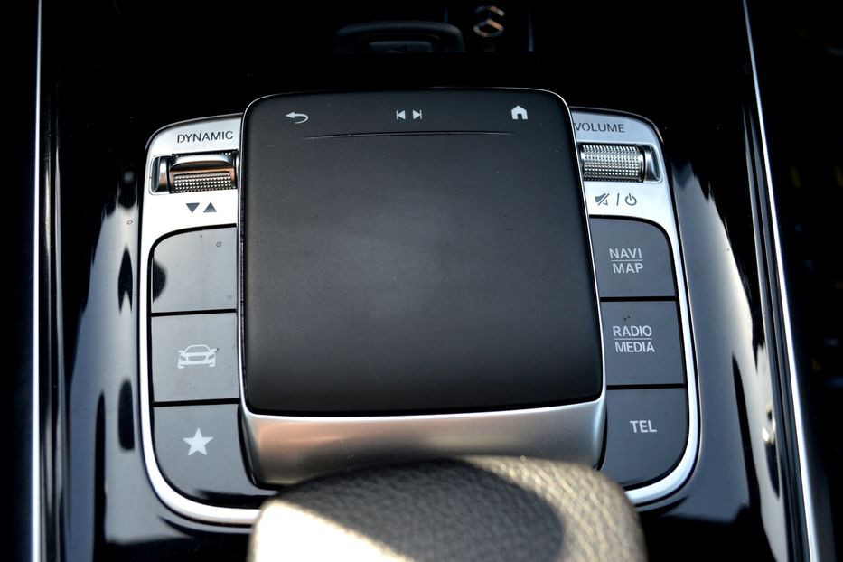 Продам Mercedes-Benz GLA-Class GLB 2020 года в Одессе