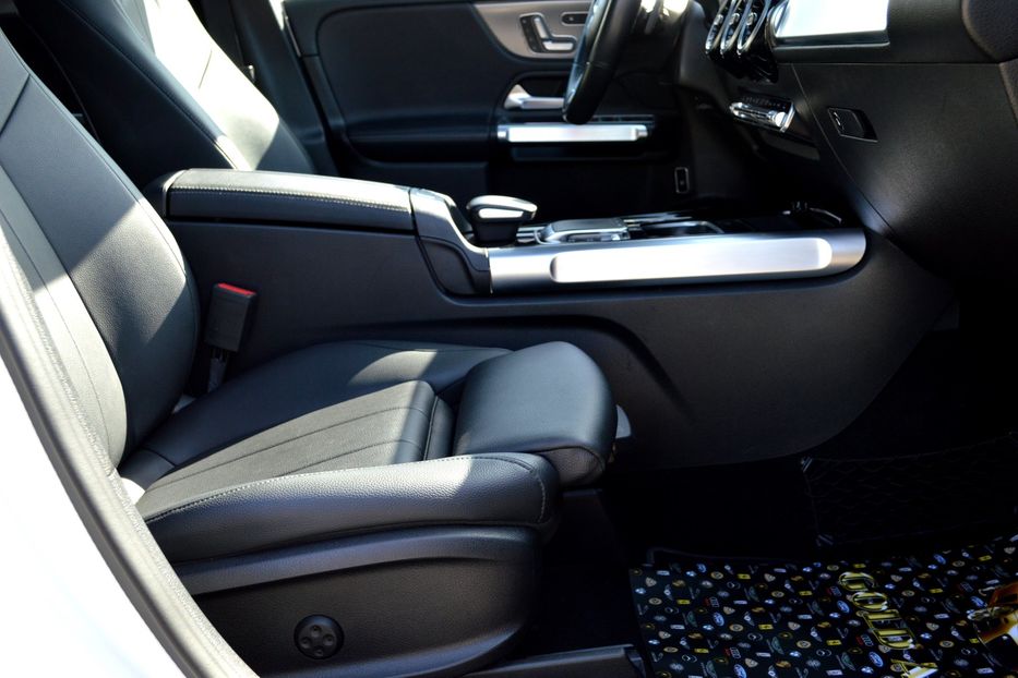 Продам Mercedes-Benz GLA-Class GLB 2020 года в Одессе