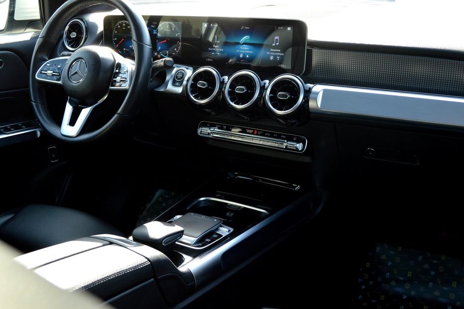 Продам Mercedes-Benz GLA-Class GLB 2020 года в Одессе