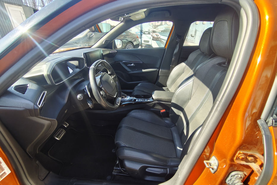 Продам Peugeot 2008 1.2 PureTech AT (155 к. с.) 2020 года в Киеве