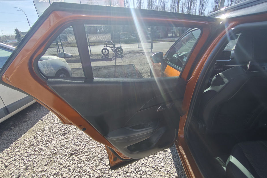 Продам Peugeot 2008 1.2 PureTech AT (155 к. с.) 2020 года в Киеве