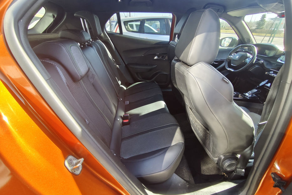 Продам Peugeot 2008 1.2 PureTech AT (155 к. с.) 2020 года в Киеве