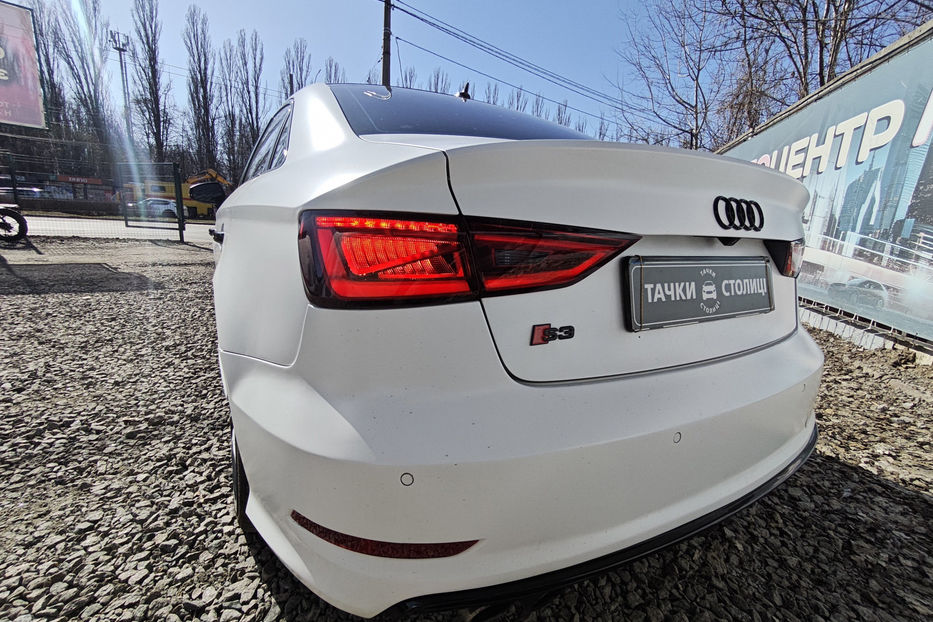 Продам Audi S3 2.0 TFSI S-Tronic 2015 года в Киеве