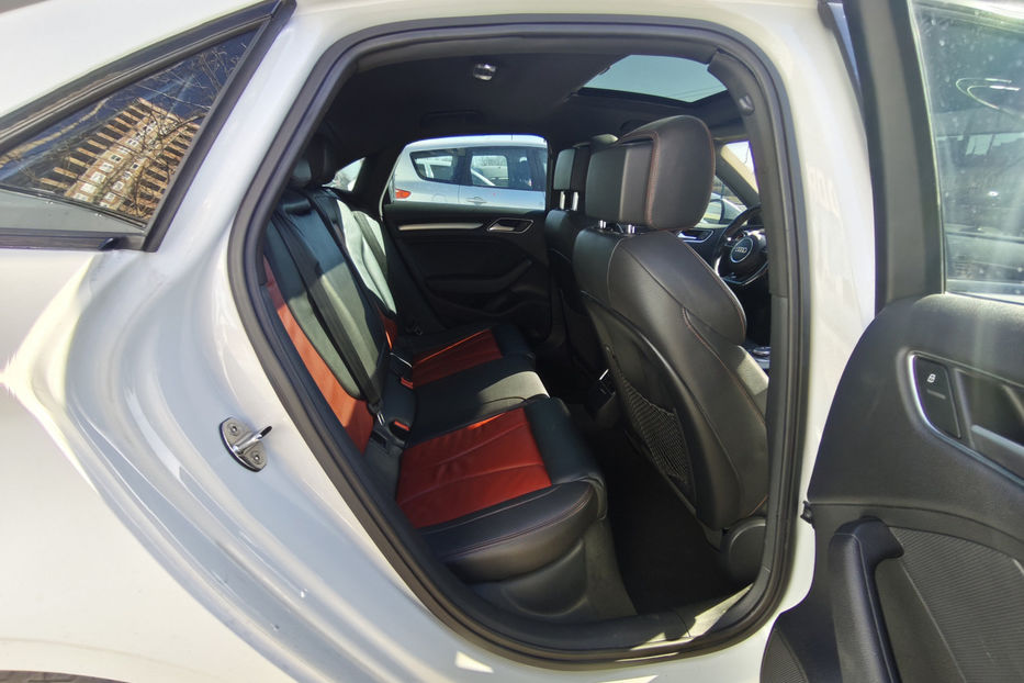 Продам Audi S3 2.0 TFSI S-Tronic 2015 года в Киеве