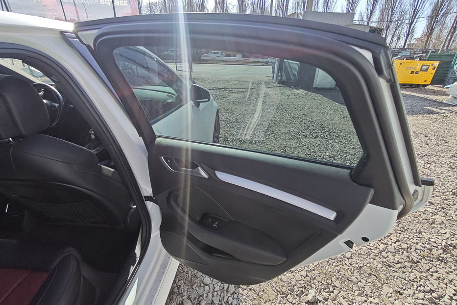 Продам Audi S3 2.0 TFSI S-Tronic 2015 года в Киеве