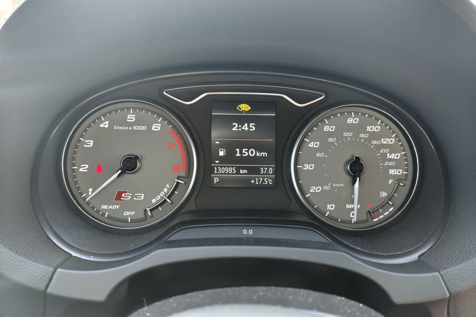 Продам Audi S3 2.0 TFSI S-Tronic 2015 года в Киеве