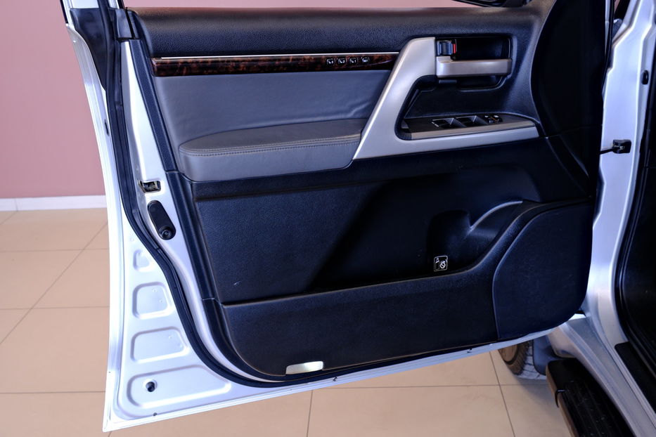 Продам Toyota Land Cruiser 200 2008 года в Одессе