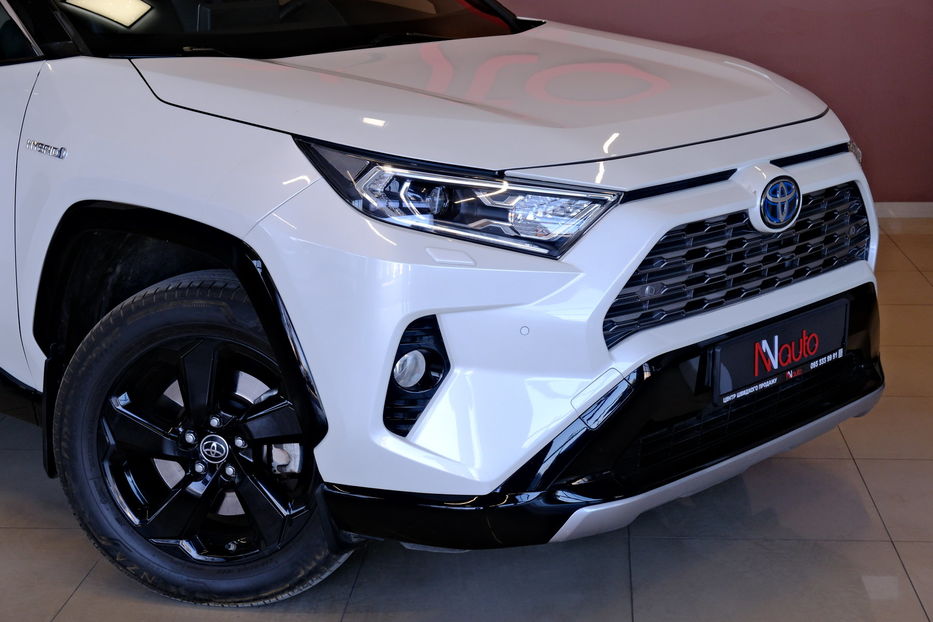 Продам Toyota Rav 4 Hybrid 2018 года в Одессе