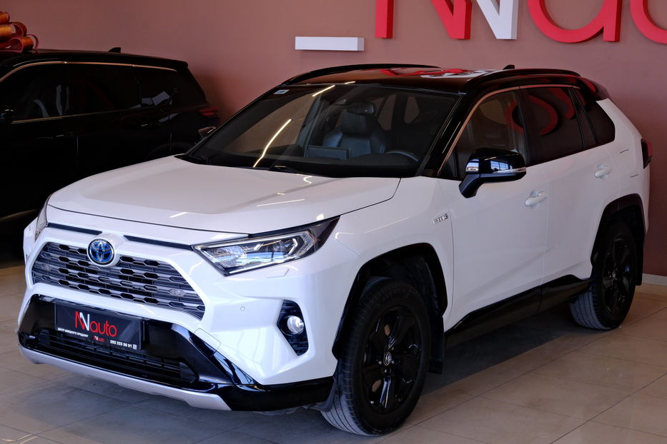 Продам Toyota Rav 4 Hybrid 2018 года в Одессе