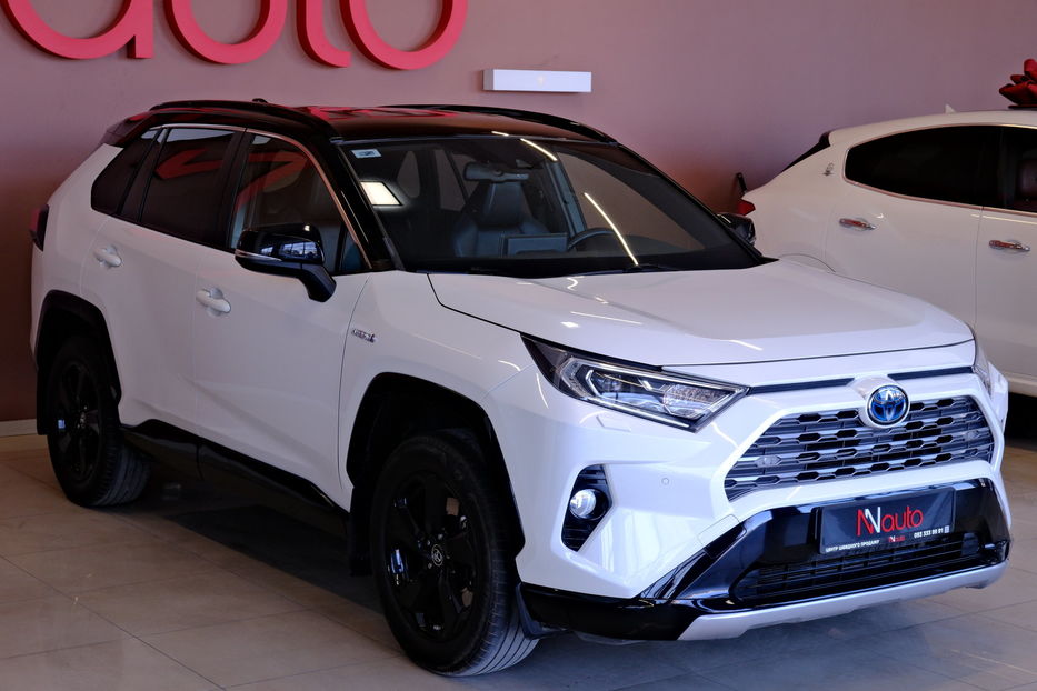 Продам Toyota Rav 4 Hybrid 2018 года в Одессе
