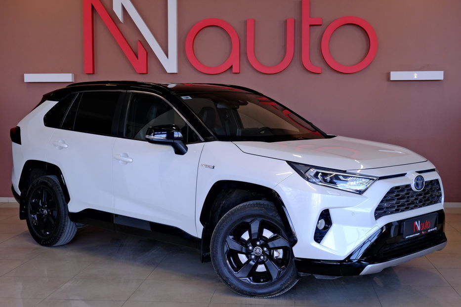 Продам Toyota Rav 4 Hybrid 2018 года в Одессе
