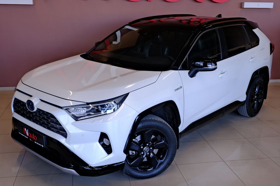 Продам Toyota Rav 4 Hybrid 2018 года в Одессе