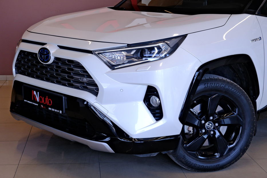 Продам Toyota Rav 4 Hybrid 2018 года в Одессе