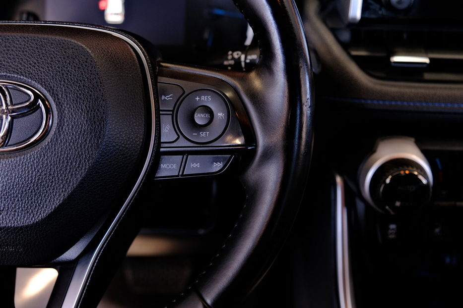 Продам Toyota Rav 4 Hybrid 2018 года в Одессе