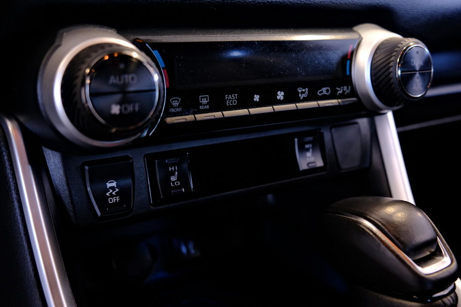 Продам Toyota Rav 4 Hybrid 2018 года в Одессе