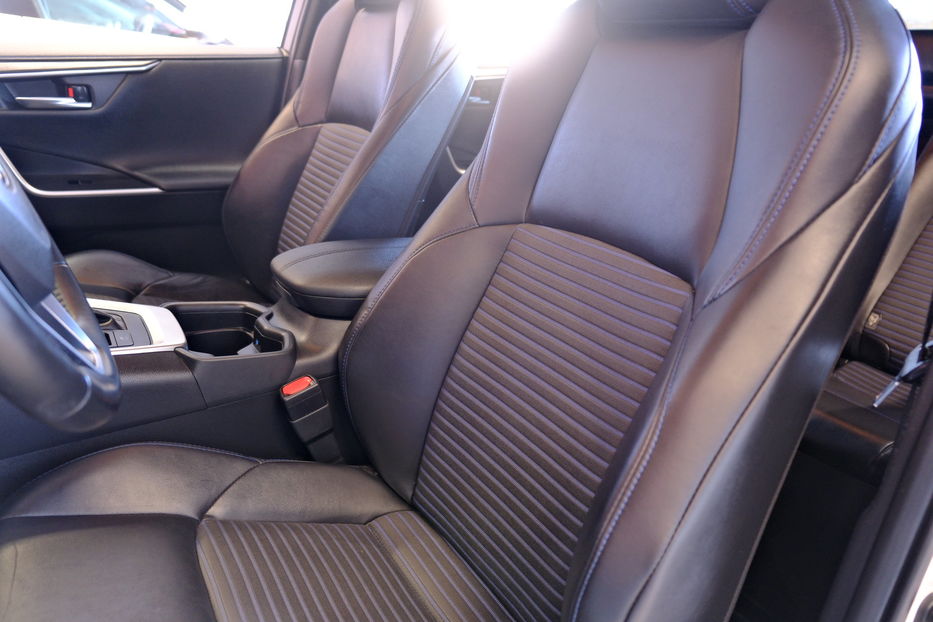 Продам Toyota Rav 4 Hybrid 2018 года в Одессе