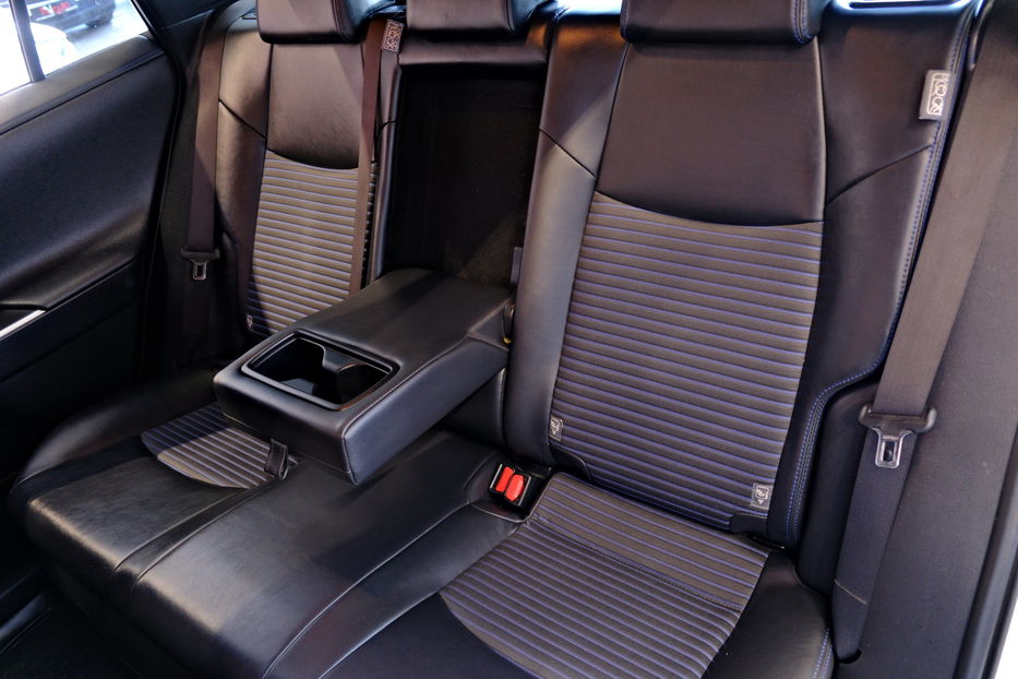 Продам Toyota Rav 4 Hybrid 2018 года в Одессе