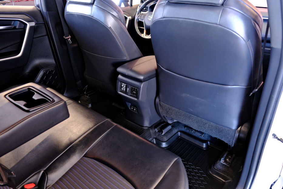 Продам Toyota Rav 4 Hybrid 2018 года в Одессе