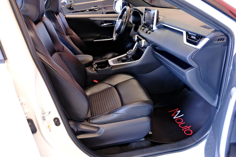 Продам Toyota Rav 4 Hybrid 2018 года в Одессе