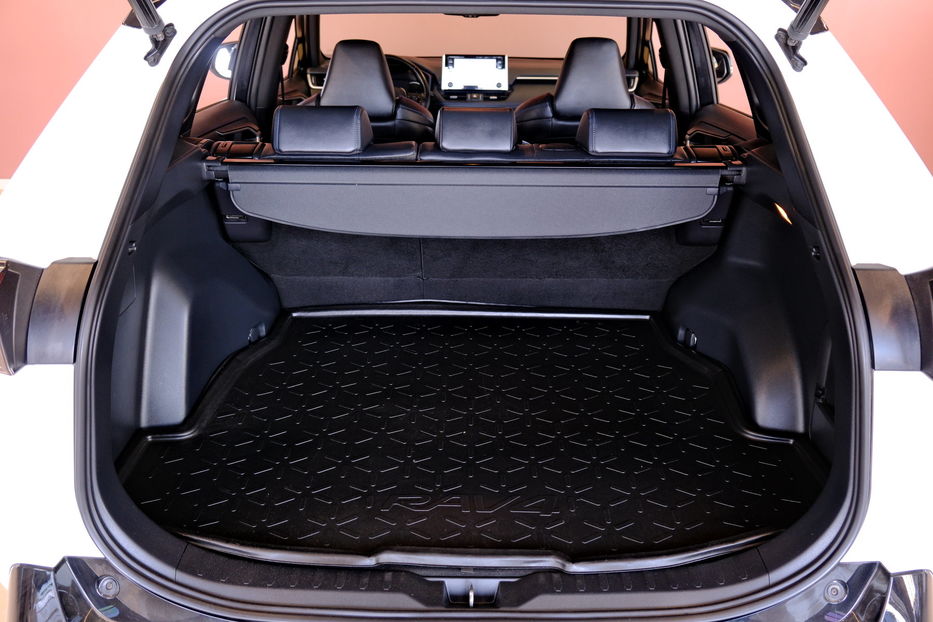 Продам Toyota Rav 4 Hybrid 2018 года в Одессе