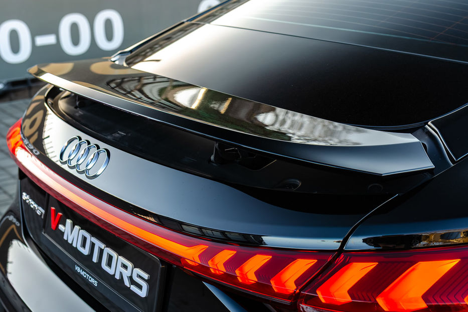 Продам Audi E-Tron GT QUATTRO 2022 года в Киеве