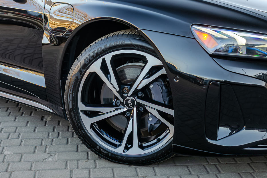 Продам Audi E-Tron GT QUATTRO 2022 года в Киеве