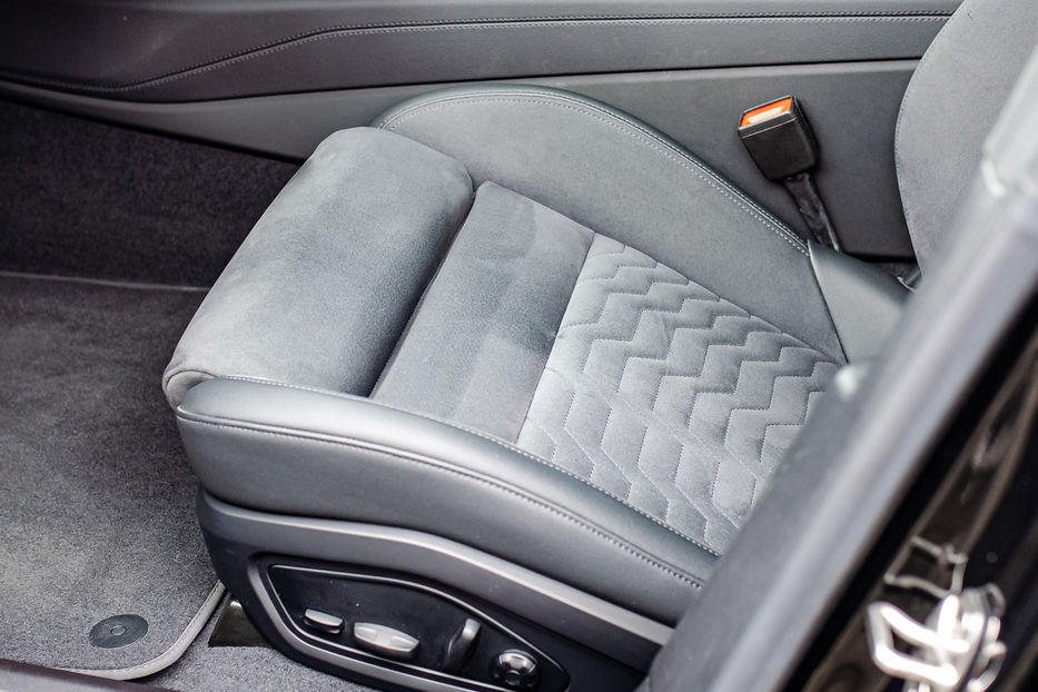 Продам Audi E-Tron GT QUATTRO 2022 года в Киеве