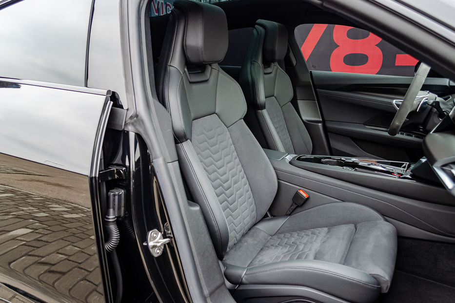 Продам Audi E-Tron GT QUATTRO 2022 года в Киеве