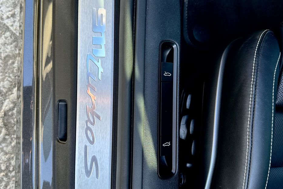 Продам Porsche 911 Turbo S 2024 года в Киеве