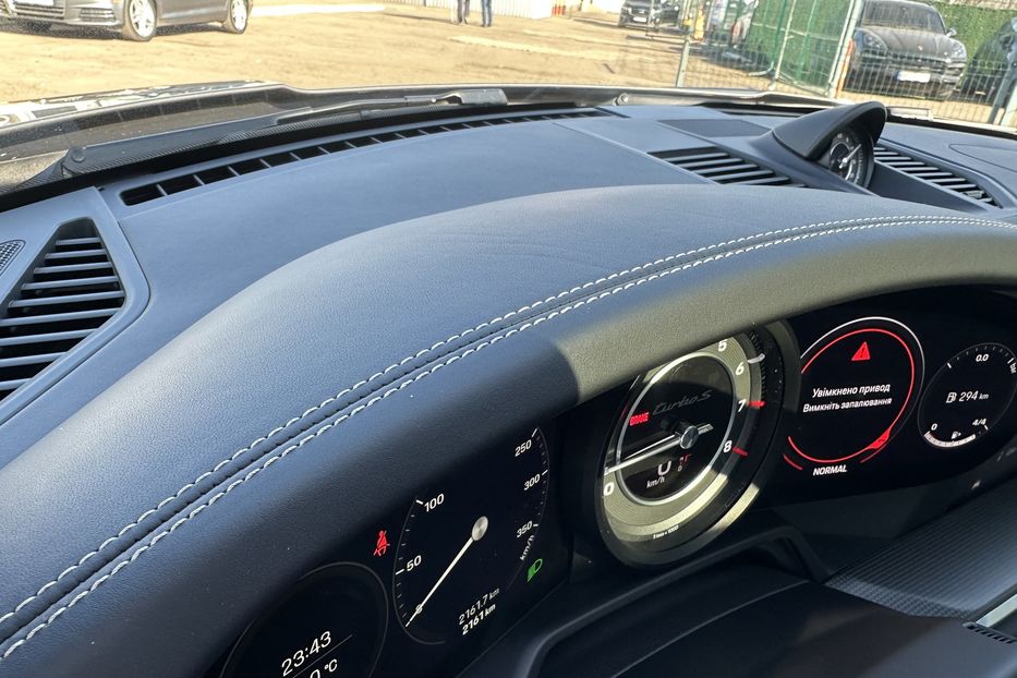 Продам Porsche 911 Turbo S 2024 года в Киеве