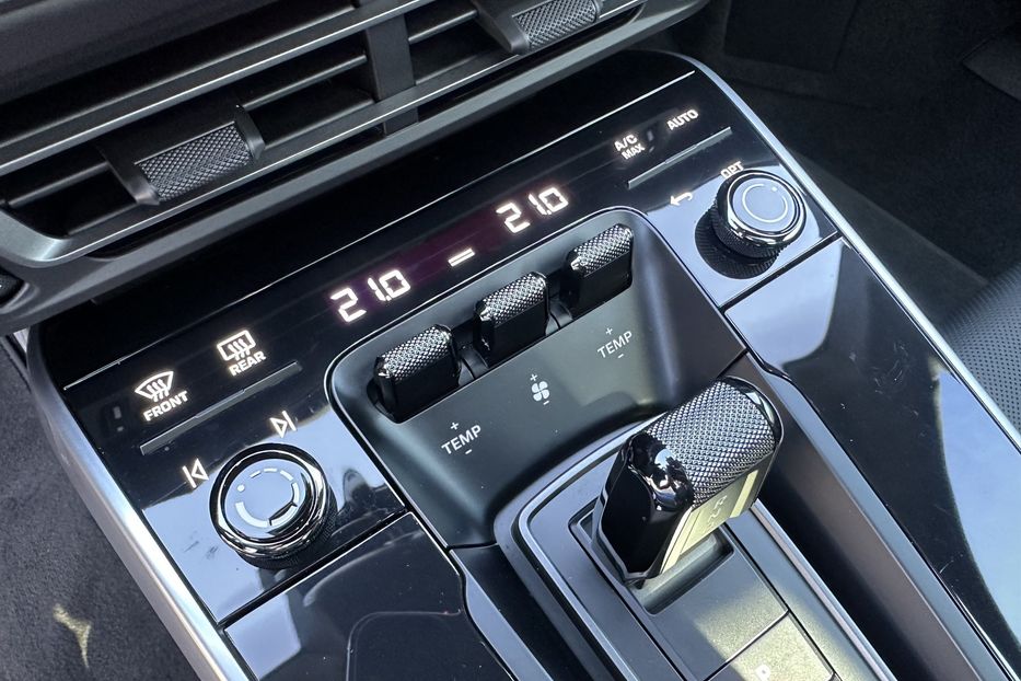 Продам Porsche 911 Turbo S 2024 года в Киеве