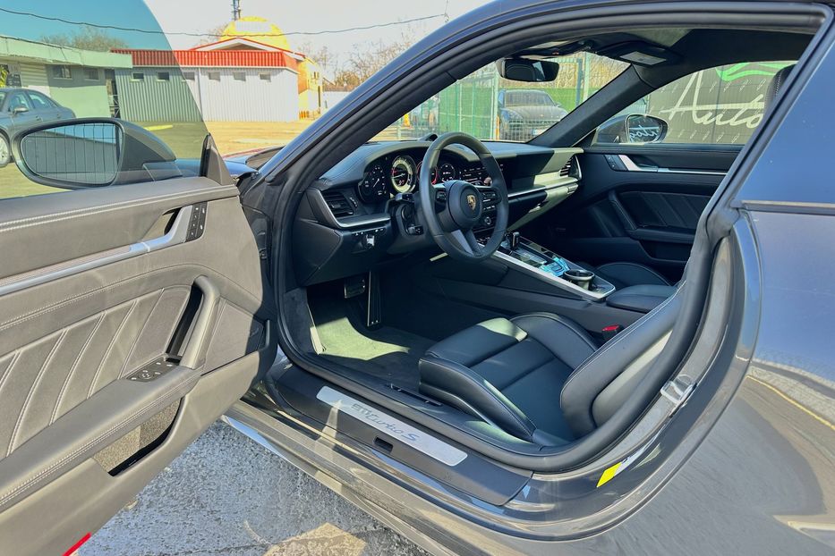 Продам Porsche 911 Turbo S 2024 года в Киеве