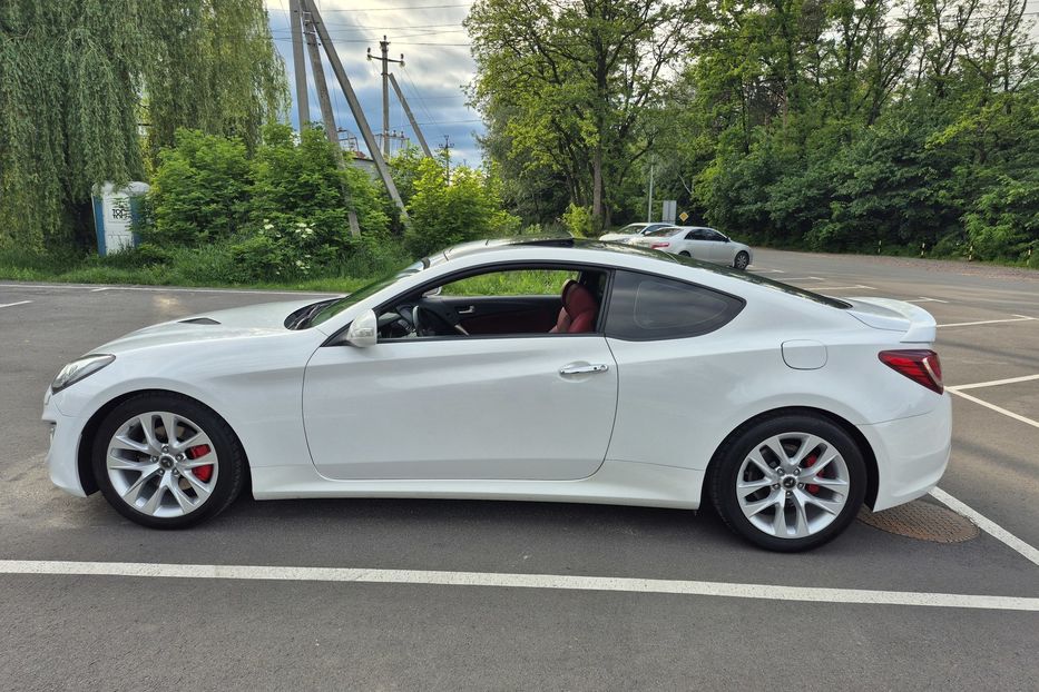 Продам Hyundai Genesis Coupe 2012 года в Киеве