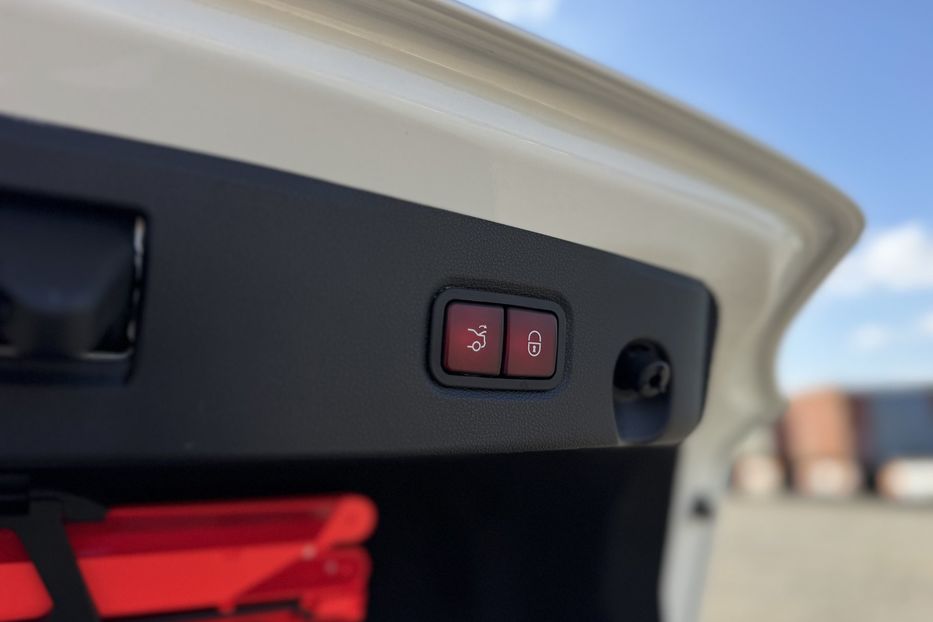 Продам Mercedes-Benz CLS-Class (COMIS). 4Matic 2016 года в г. Умань, Черкасская область