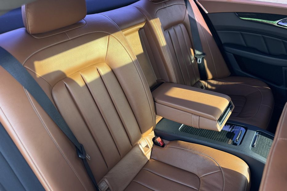 Продам Mercedes-Benz CLS-Class (COMIS). 4Matic 2016 года в г. Умань, Черкасская область