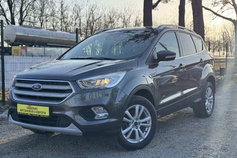Продам Ford Kuga 4x4 2018 года в г. Умань, Черкасская область