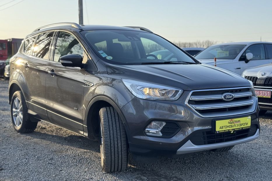 Продам Ford Kuga 4x4 2018 года в г. Умань, Черкасская область