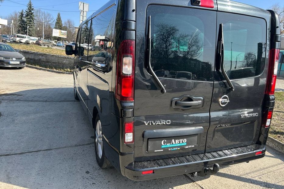 Продам Opel Vivaro пасс. 2017 года в Черновцах