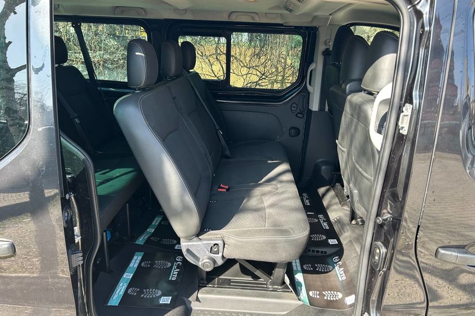 Продам Opel Vivaro пасс. 2017 года в Черновцах